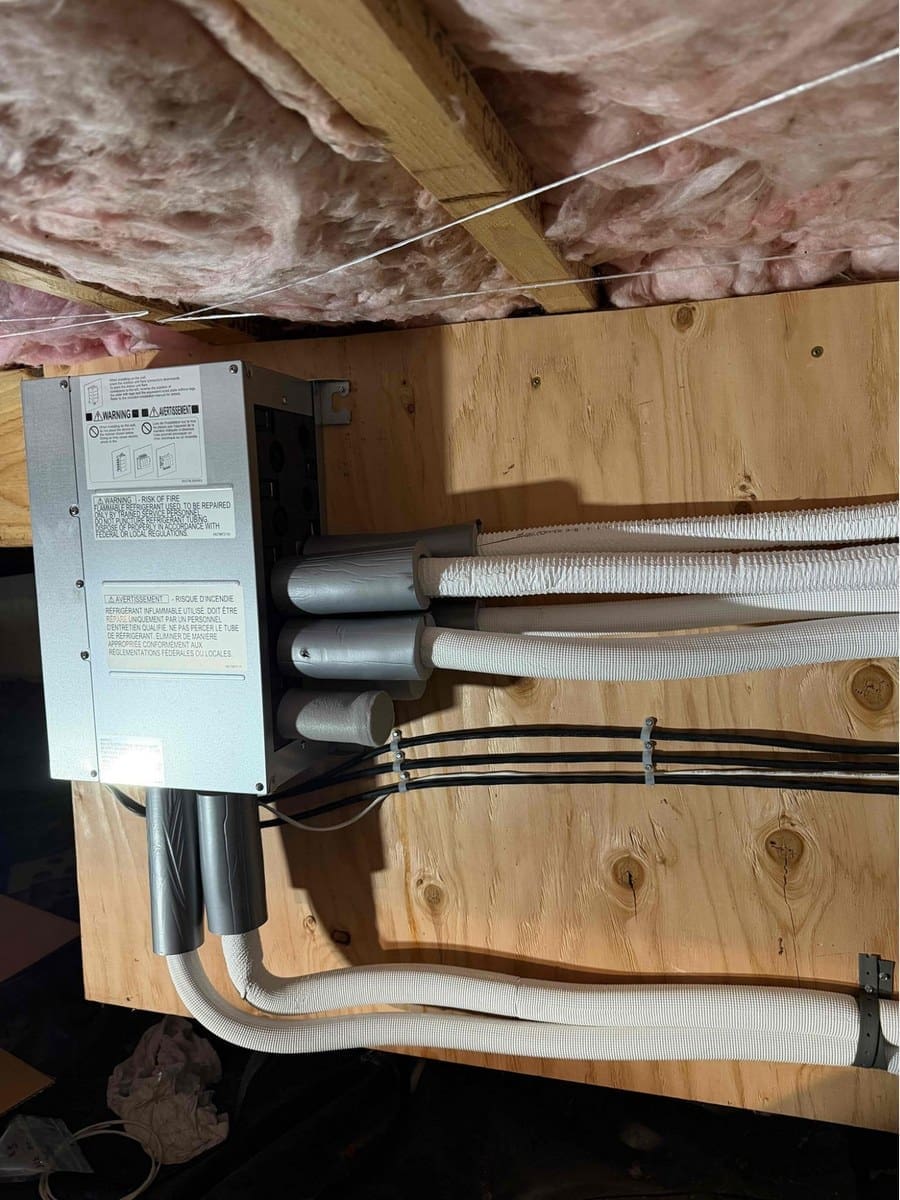 How a Dual-Zone Mitsubishi System on SE Cedar Falls Way Fixed What the Builder Got Wrong